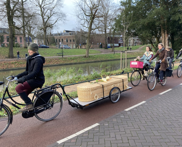 uitvaart fiets aanhanger SENS uitvaarten Utrecht